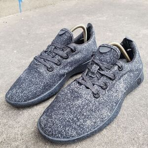 ALLBIRDS WOOL RUNNERS - Womens Running Shoes - SIZE 9